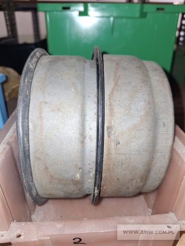 Części zamienne i akcesoria do podnośników spalinowych typu RAK - pakiet zawierający 86 poz. asort. (wg oddzielnego wykazu), w tym m.in.: bęben hamulcowy, obudowa mechanizmu różnicowego, piasty, pompy zębate, rozdzielacze RBS, zwrotnice itp. 